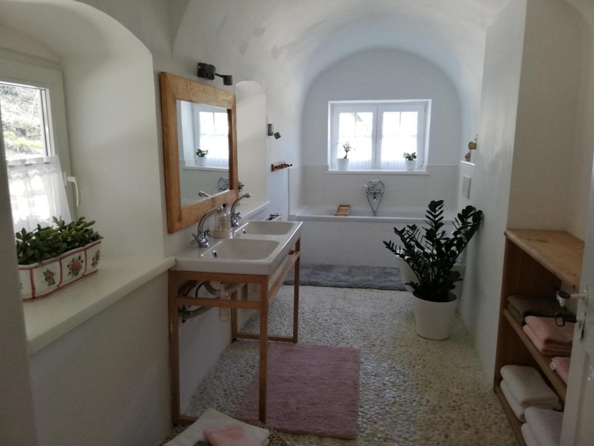 Fancy Luxury Home In Former Tavern グムンデン エクステリア 写真